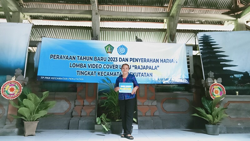 Selamat Buat Ibu Perbekel Pulukan, Juara Favorit Lomba Video Cover Lagu TP PKK Kecamatan Pekutatan
