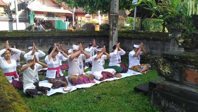 Persembahyangan Bersama Rahina Purnama
