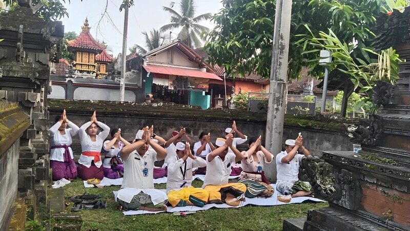 Persembahyangan Bersama, Rahina Purnama Sasih Kedasa