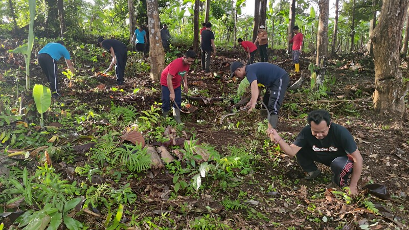 Kegiatan Rutin Jumat Bersih Pemerintah Desa Pulukan