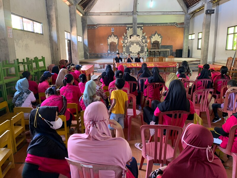 Pembagian Insentif Kader Desa
