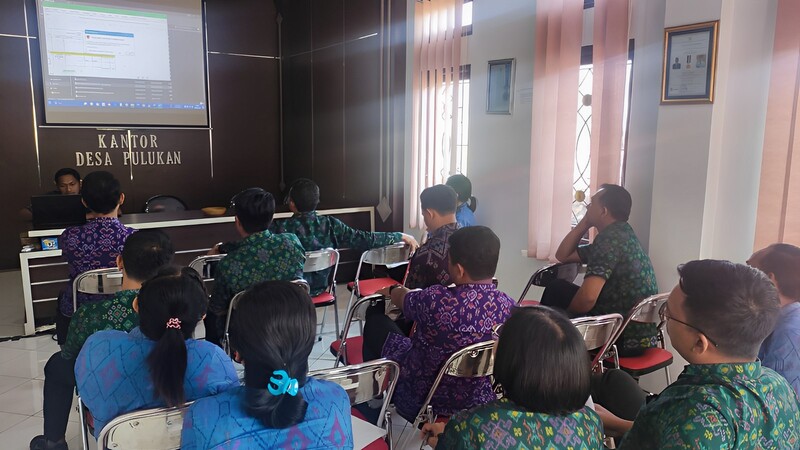 Rapat Skoring Kegiatan Prioritas RKPDes 2024 di Kantor Perbekel Pulukan