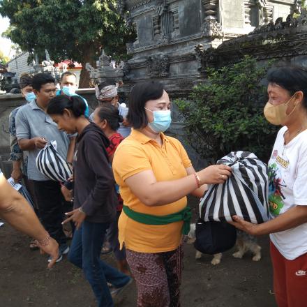 Pembagian Sembako bagi Penyandang Disabilitas 2