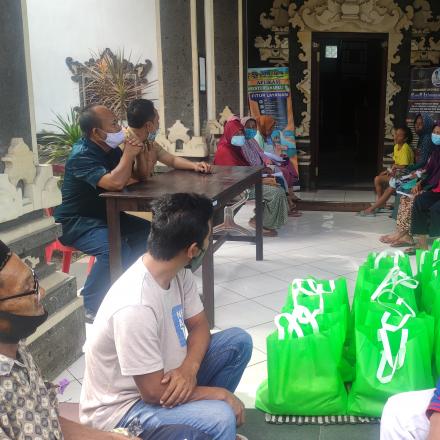 Pembagian Sembako 5