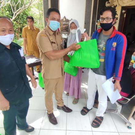 Pembagian Sembako 3